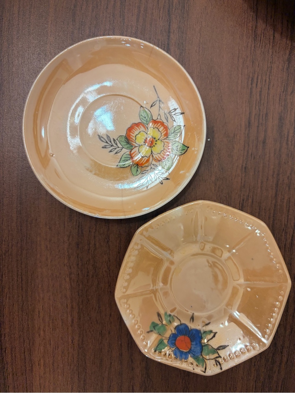 Vintage Japanese peach lusterware small plates / saucers